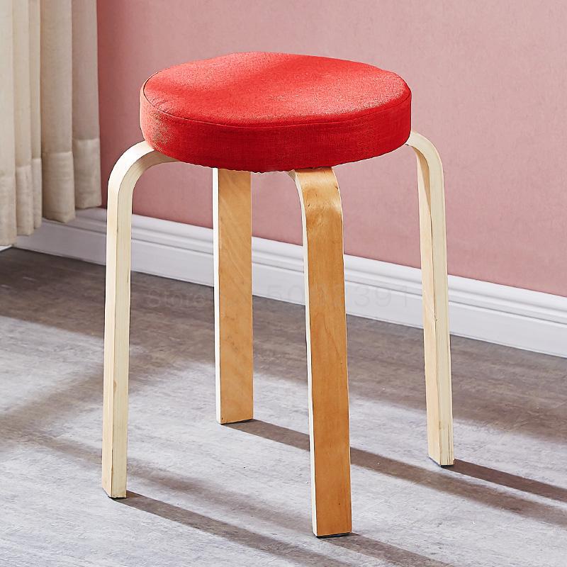 Tabouret scandinave avec assise ronde rembourrée en tissu et pieds en bois