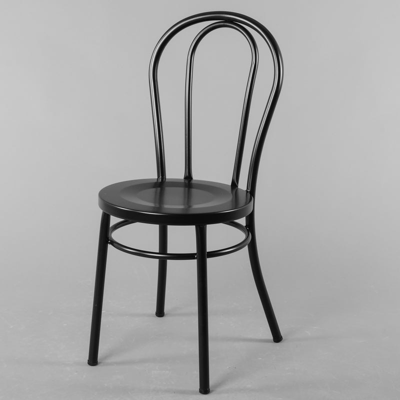 chaise moderne en acier noir