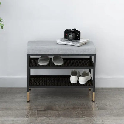 Banc de rangement design en métal noir et cuir