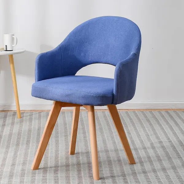 Chaise scandinave design en tissus et bois avec dossier échancré