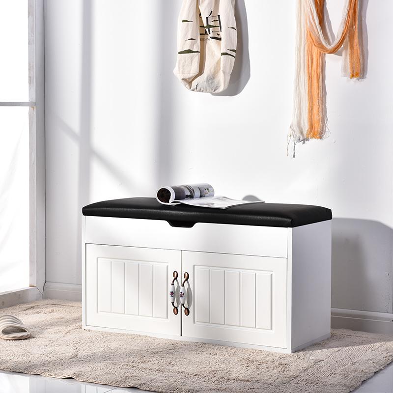 Banc de rangement en bois blanc avec portières de style