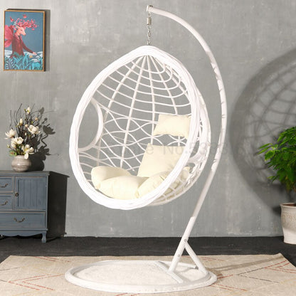 Chaise suspendue en rotin renforcé double coussin et socle en carbone