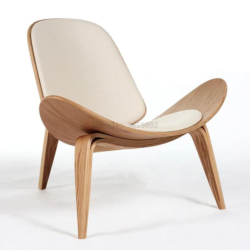 Chaise design en bois massif style trépied