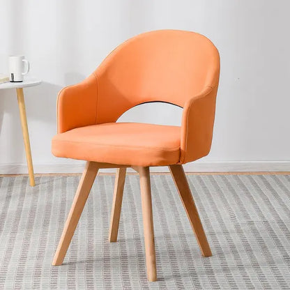 Chaise scandinave design en tissus et bois avec dossier échancré