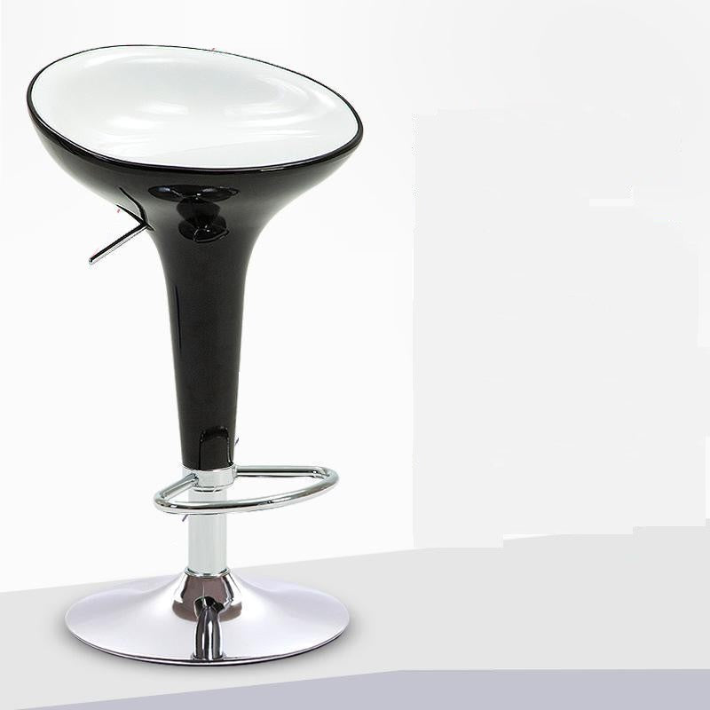 Tabouret de bar design blanc et noir ajustable de style retro avec pied central en inox