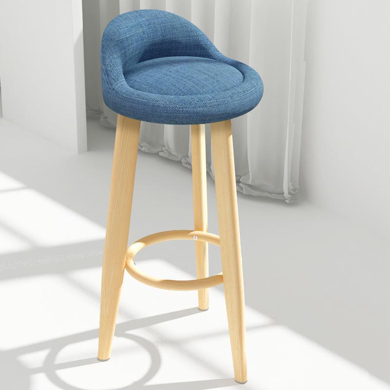 tabouret de bar de style scandinave avec assise matelassée en tissus chiné bleu