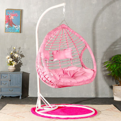 Chaise suspendue en rotin renforcé double coussin et socle en carbone
