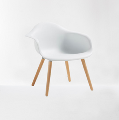 Chaise scandinave en plastique  avec accoudoirs et dossier large