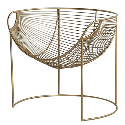 Chaise design en acier doré avec assise style hamac