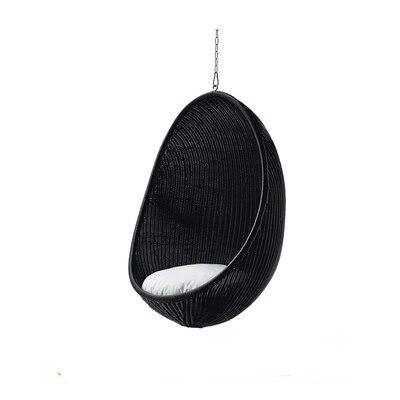 Chaise suspendue en rotin naturel