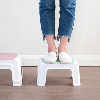 Tabouret enfant en plastique blanc avec assise anti dérapante
