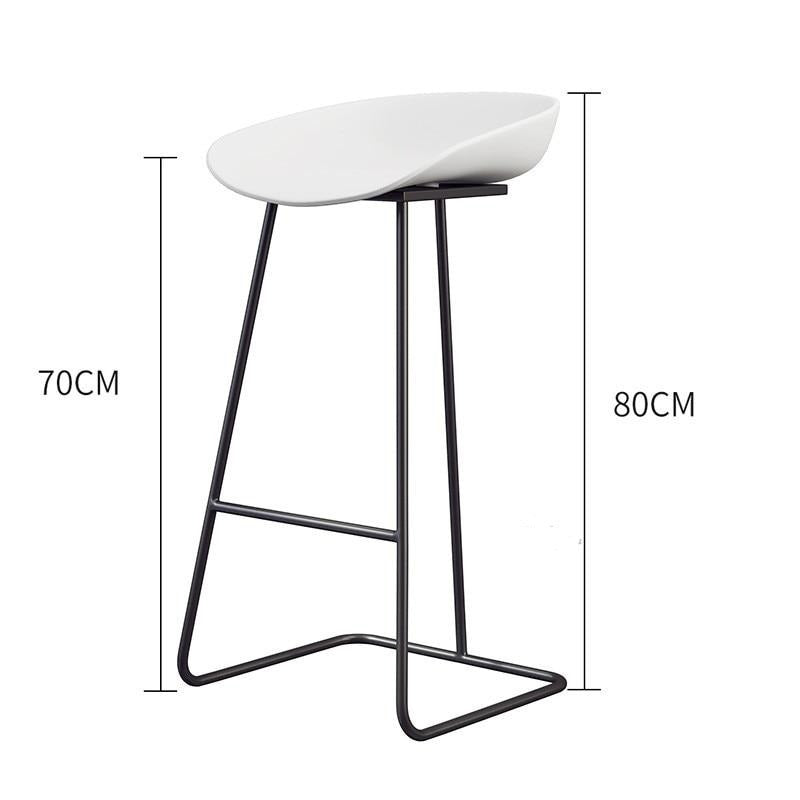 Tabouret de bar design scandinave blanc et noir