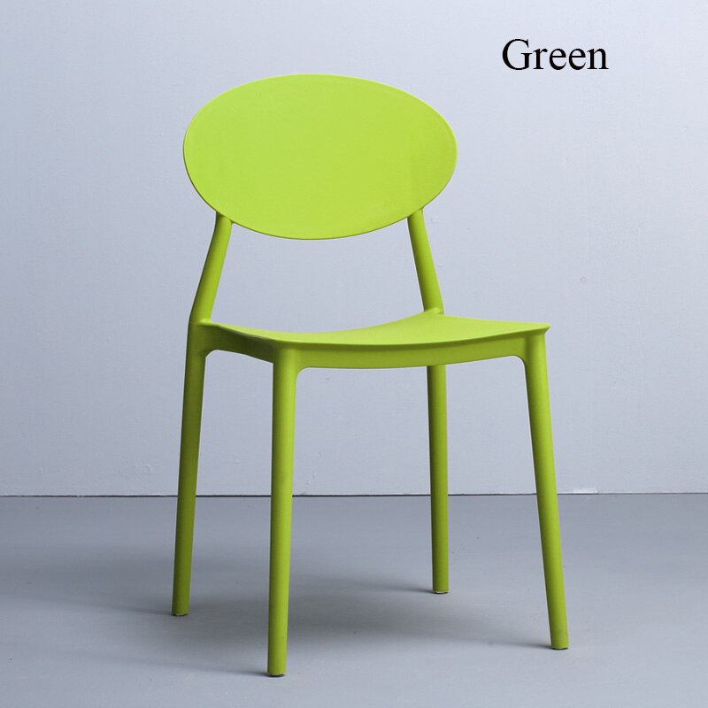 Chaise médaillon design en plastique avec assise large