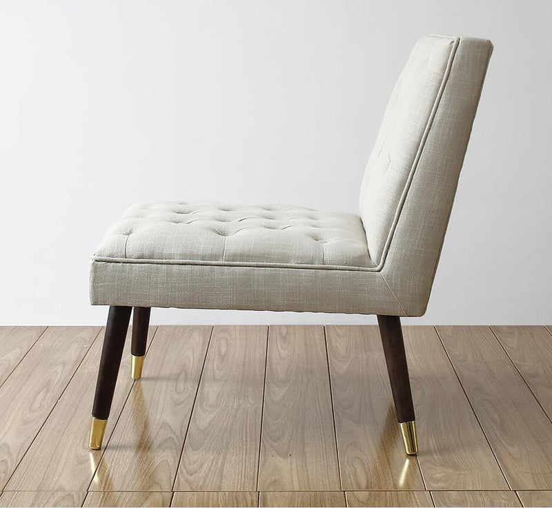 Chaise vintage en tissus gris avec pieds en bois