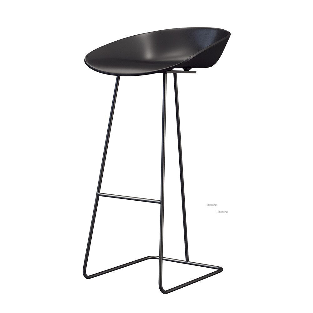 Tabouret de bar design scandinave noir