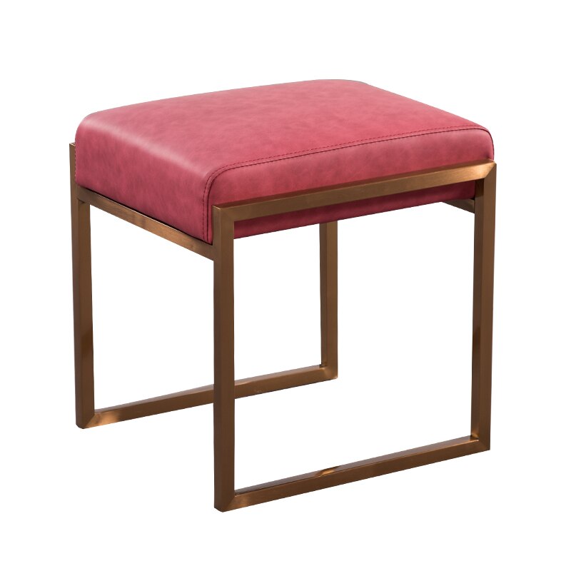 Tabouret design en cuir rose et métal de style nordique