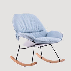Chaise à bascule scandinave avec coussin d'assise bleu ciel