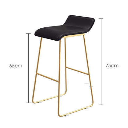 Tabouret de bar design scandinave noir et doré