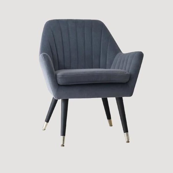 Chaise design en velours gris perle et bois de style fauteuil