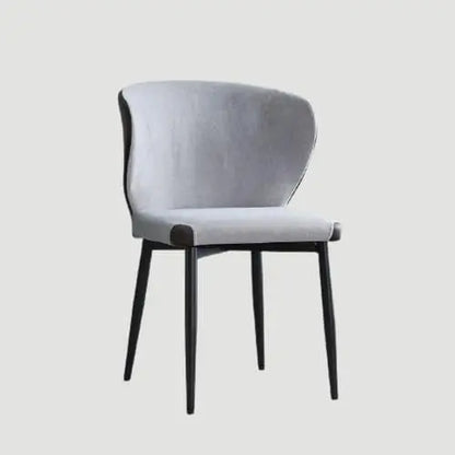 Chaise design pour salle à manger en suédine et métal à dossier large