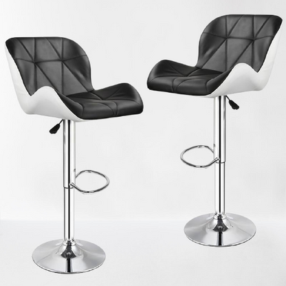 Lot de deux chaises de bar design avec assise ergonomique et pied central en inox 