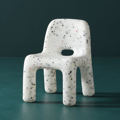 Chaise enfant en résine artisanale