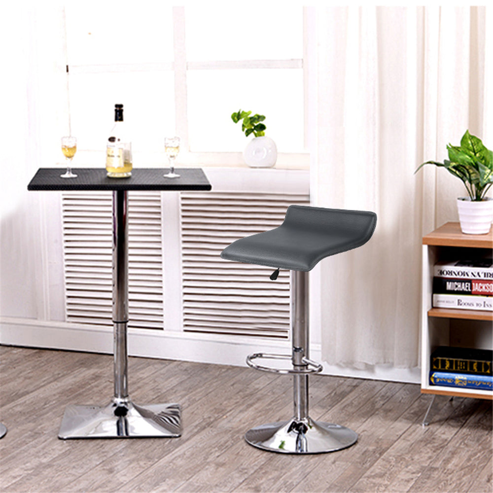 Tabouret de bar design avec assise en similicuir et mini dossier