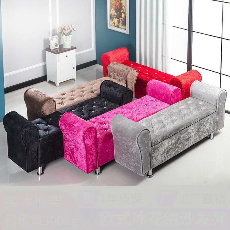 Banc de rangement en velours capitonné avec accoudoirs