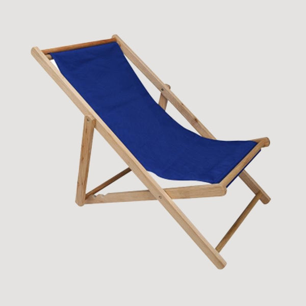 chaise longue en bois et toile bleue
