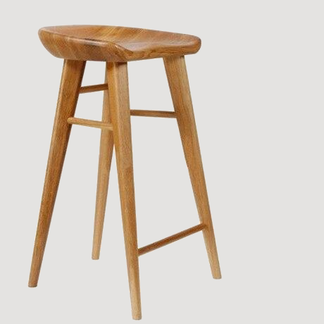 Tabouret de bar scandinave en bois vernis avec assise incurvée 