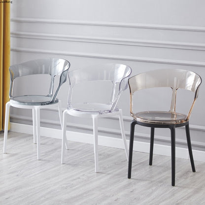 Chaise moderne en bois et résine à dossier large