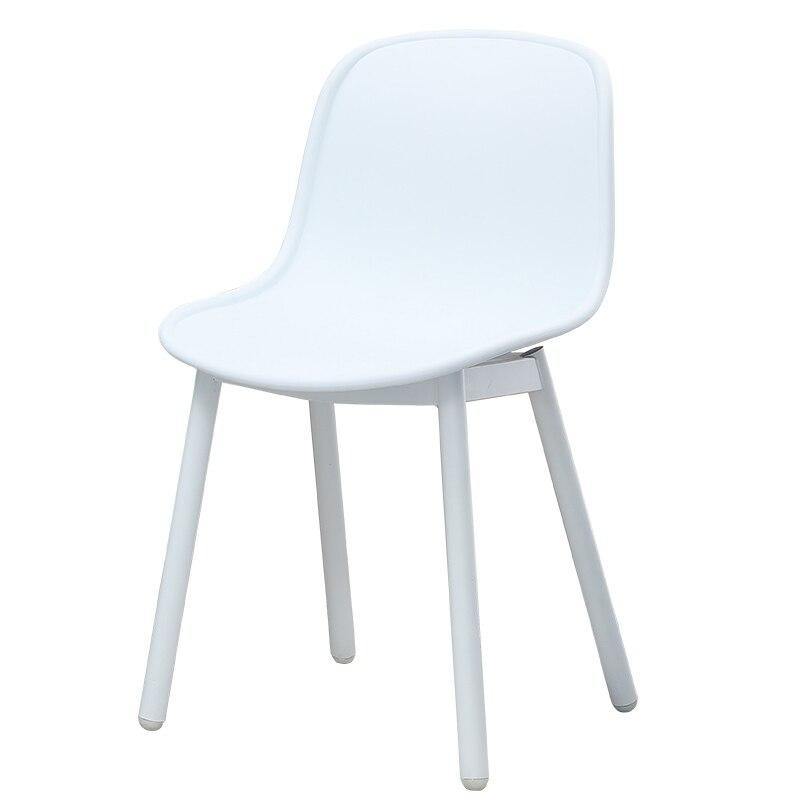 Chaise scandinave en métal et résine