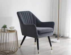Chaise design en velours et bois de style fauteuil