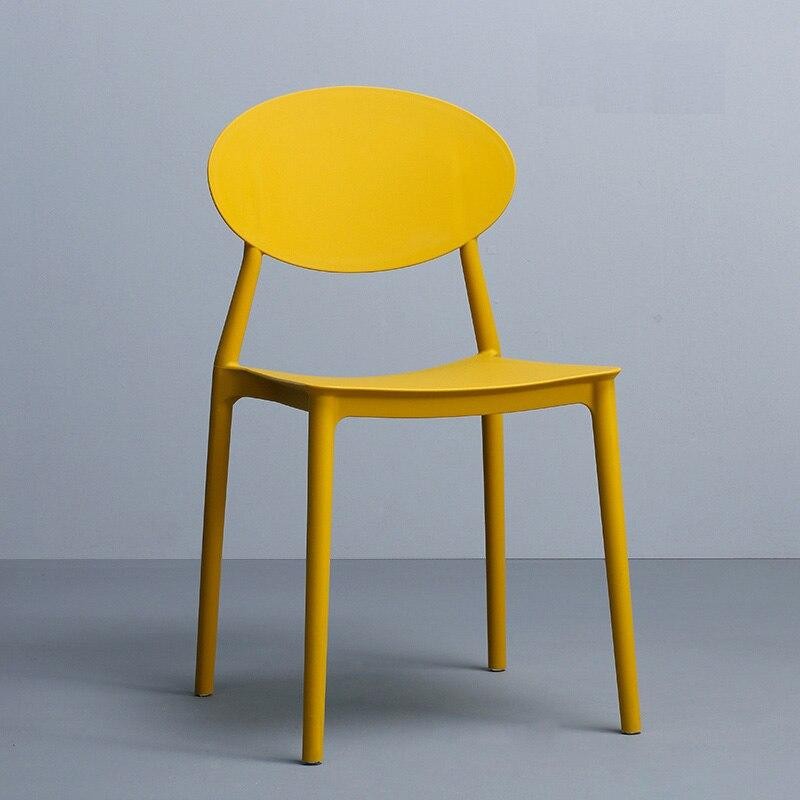 Chaise médaillon design en plastique avec assise large