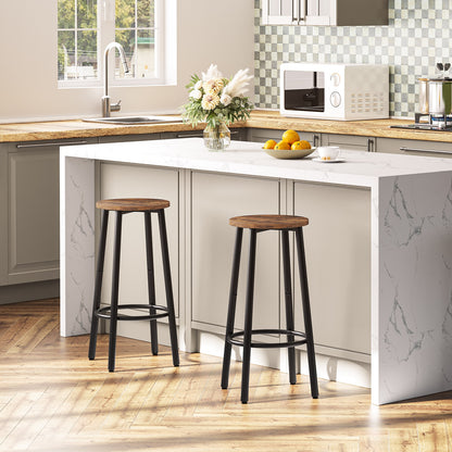 Tabouret de bar bois et métal dans cuisine ouverte avec ilot central