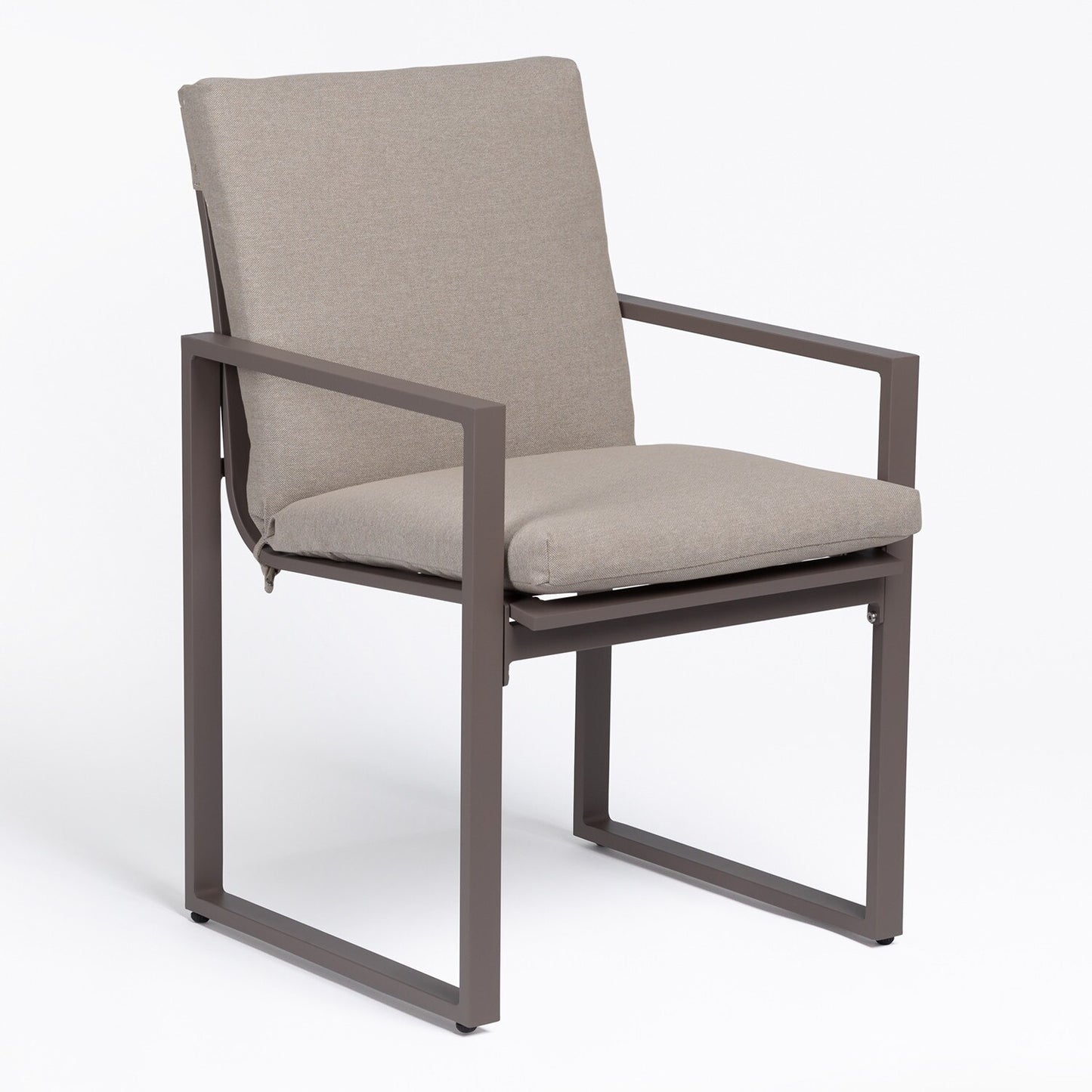 Chaise moderne de terrasse en métal
