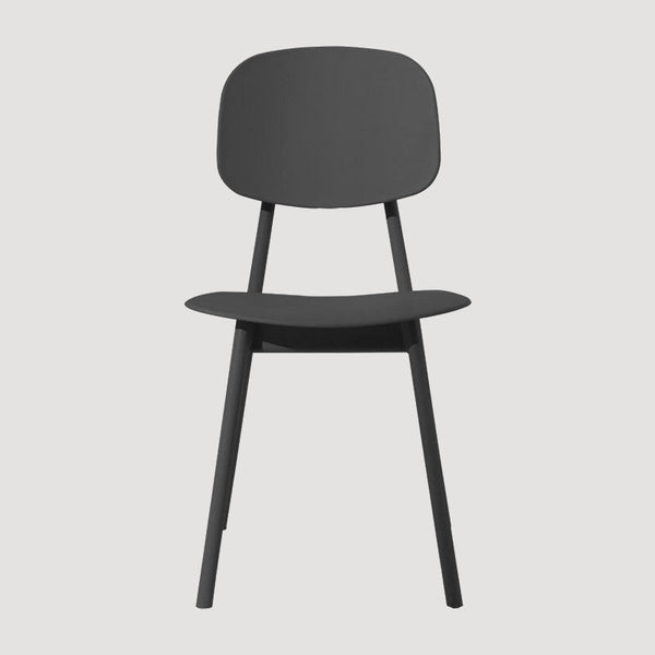 Chaise moderne en plastique gris graphite avec dossier pour salle à manger