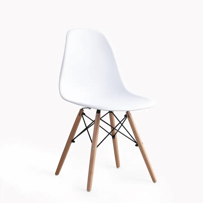 Chaise scandinave en plastique et bois par lot de 4