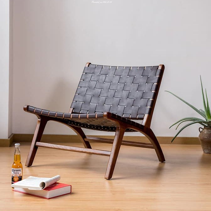 Chaise vintage basse assise fauteuil