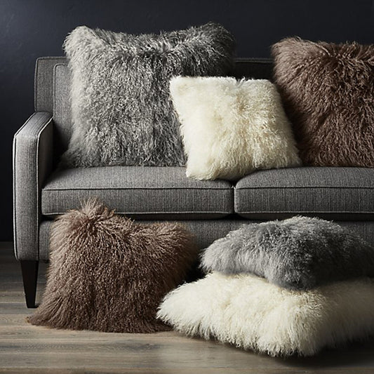 Coussin carré taie en fourrure synthétique