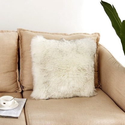 Coussin carré taie en fourrure synthétique blanc