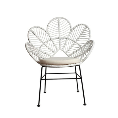 Chaise moderne en bois et rotin avec dossier pétales