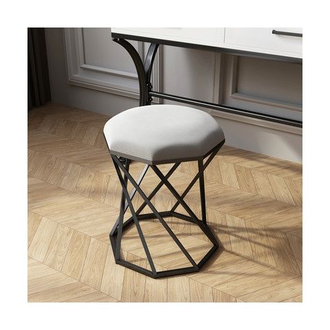 Tabouret design bas avec pied géométrique en métal noir
