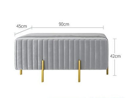 Banc design en velours et pieds en métal doré fins