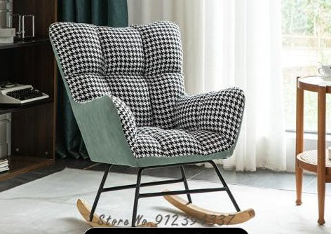 Fauteuil scandinave à bascule rembourré tissu et bois