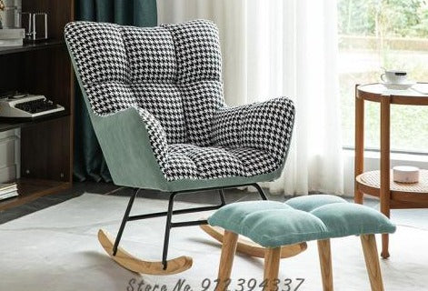 Fauteuil scandinave à bascule rembourré tissu et bois