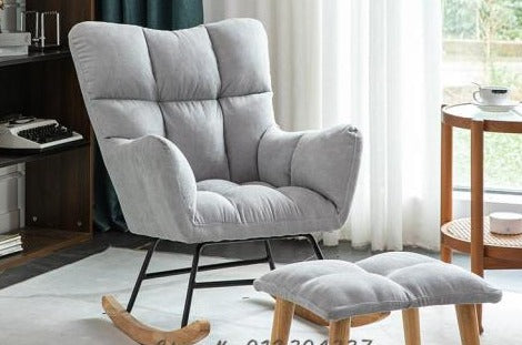 Fauteuil scandinave à bascule rembourré tissu et bois