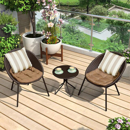 Chaise moderne avec dossier ergonomique en rotin