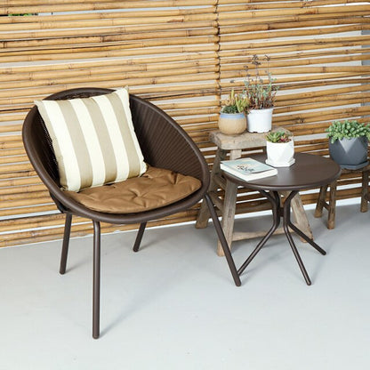Chaise moderne avec dossier ergonomique en rotin