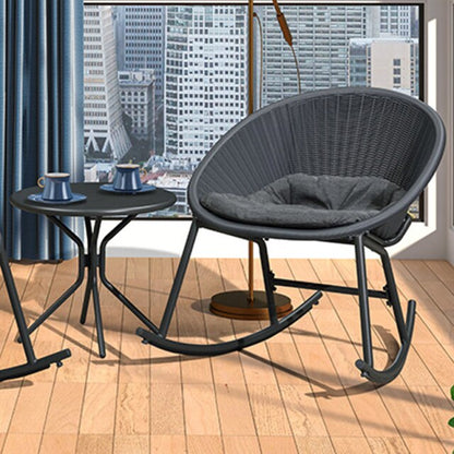 Chaise moderne avec dossier ergonomique en rotin